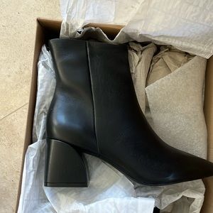 Brand new Steve Madden boots!